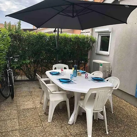 Πανσιόν Petit Cocon, Parking Et Piscine A 4*