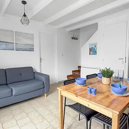 Petit Cocon, Parking Et Piscine A Marseillan (Herault)