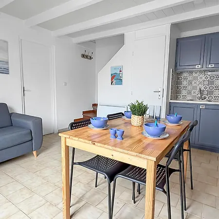 Petit Cocon, Parking Et Piscine A Pensjonat